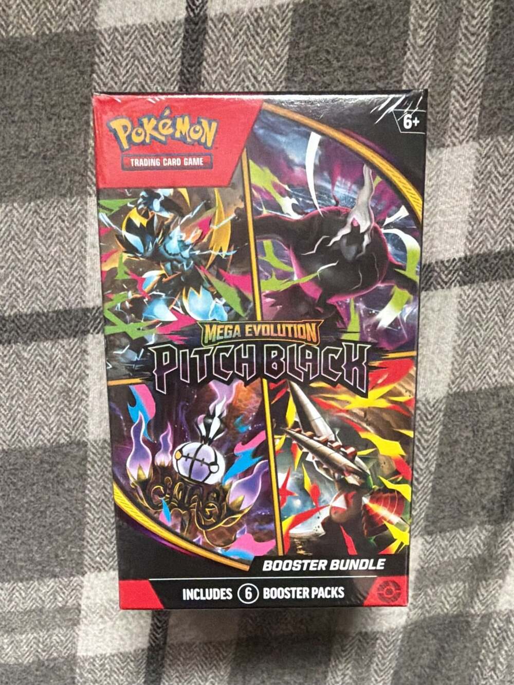 Pokémon Mega Evolution Pitch Black Booster Bundle